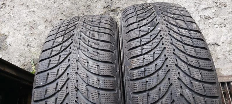 Гуми Зимни 215/70R16, снимка 1 - Гуми и джанти - 35123212