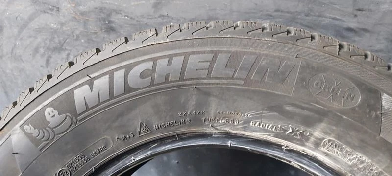 Гуми Зимни 215/70R16, снимка 5 - Гуми и джанти - 35123212