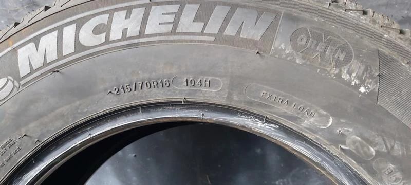 Гуми Зимни 215/70R16, снимка 6 - Гуми и джанти - 35123212