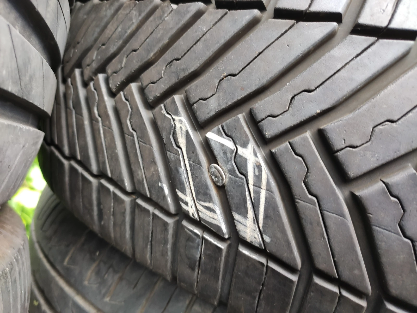 Гуми Всесезонни 215/60R17, снимка 11 - Гуми и джанти - 55491974