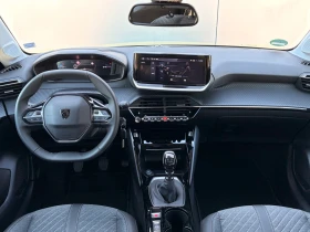 Peugeot 208 1.2 Allure* CarPlay* LED* Distronic* Гаранция, снимка 9