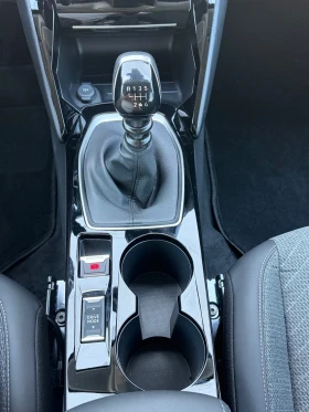 Peugeot 208 1.2 Allure* CarPlay* LED* Distronic* Гаранция, снимка 12