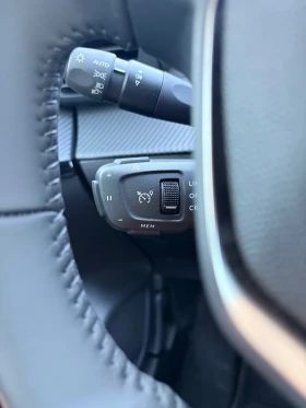 Peugeot 208 1.2 Allure* CarPlay* LED* Distronic* Гаранция, снимка 13