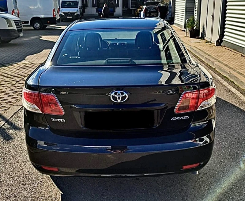 Toyota Avensis 2.2, снимка 3 - Автомобили и джипове - 45525907