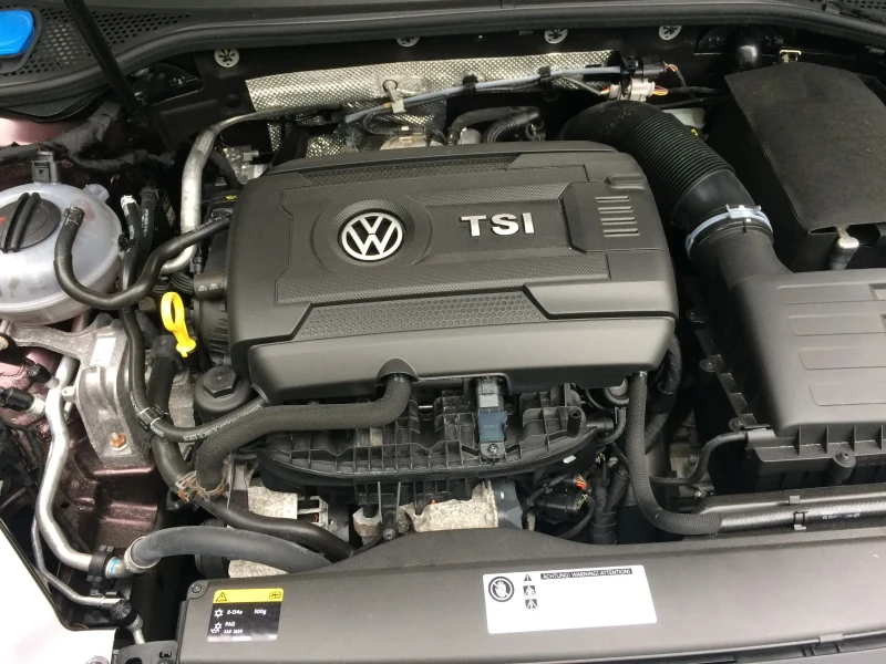 VW Passat 4 Мotion, R-Line, кожен салон, снимка 15 - Автомобили и джипове - 49521838