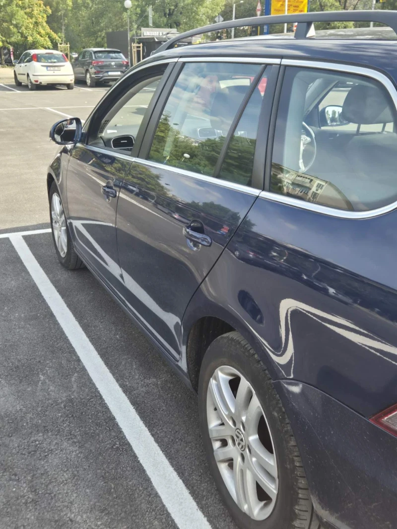 VW Golf  6 1.6 TDI DSG На Части, снимка 3 - Автомобили и джипове - 52632242