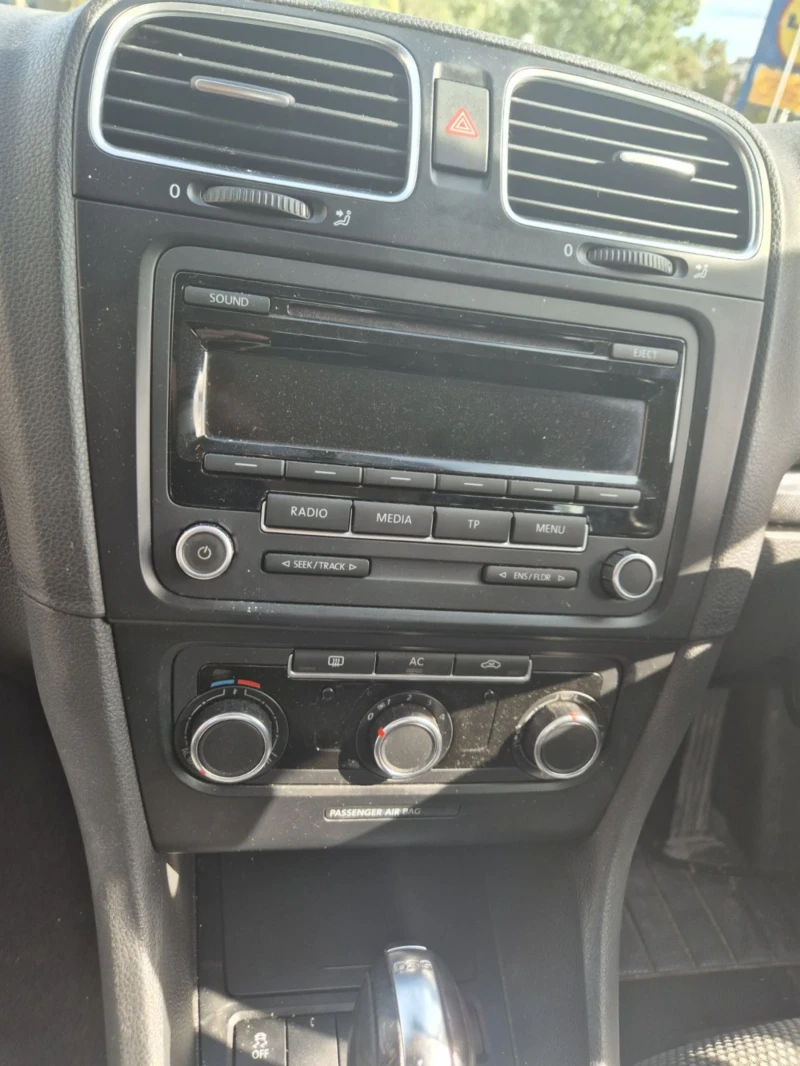 VW Golf  6 1.6 TDI DSG На Части, снимка 7 - Автомобили и джипове - 52632242