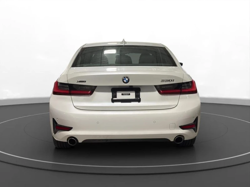BMW 330 * 330i xDrive * CARFAX * БЕЗ ПЪРВОНАЧАЛНА ВНОСКА, снимка 5 - Автомобили и джипове - 52959901