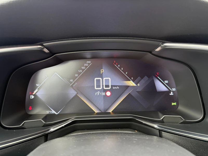 Citroen DS7, снимка 13 - Автомобили и джипове - 53392913