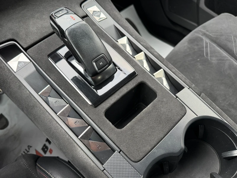 Citroen DS7, снимка 11 - Автомобили и джипове - 53392913