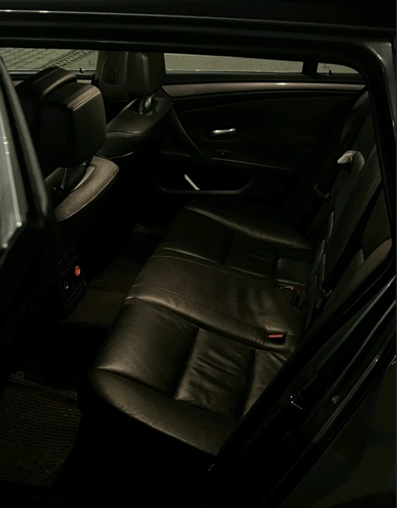 BMW 530, снимка 12 - Автомобили и джипове - 53446179