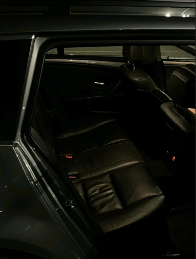 BMW 530, снимка 11 - Автомобили и джипове - 53446179