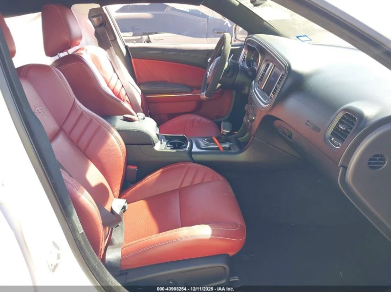 Dodge Charger 6.2l Srt Jailbreak, снимка 5 - Автомобили и джипове - 53556371