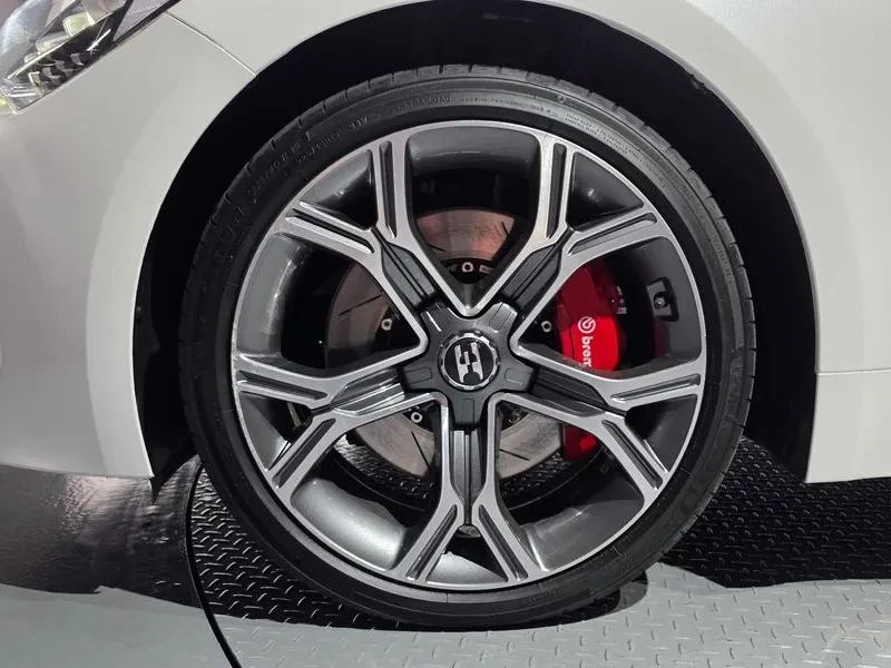 Kia Stinger 3.3 AWD GT - САМО 30% АВАНС , снимка 5 - Автомобили и джипове - 55889028