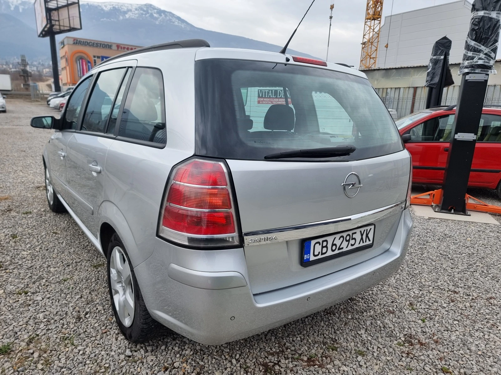 Opel Zafira 1.8i АВТОМАТИК ГАЗ - изображение 2