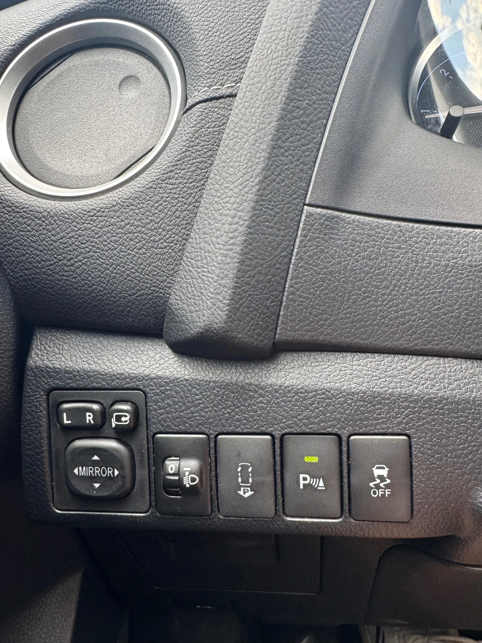 Toyota Auris 2.0 D4D - изображение 10