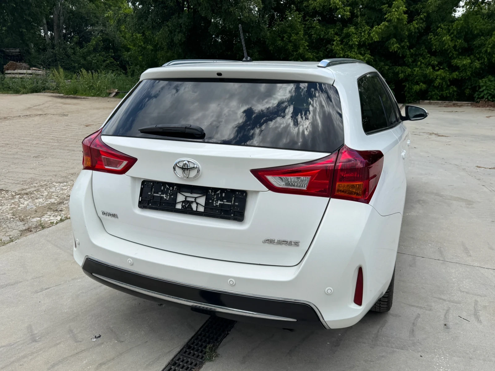 Toyota Auris 2.0 D4D - изображение 4