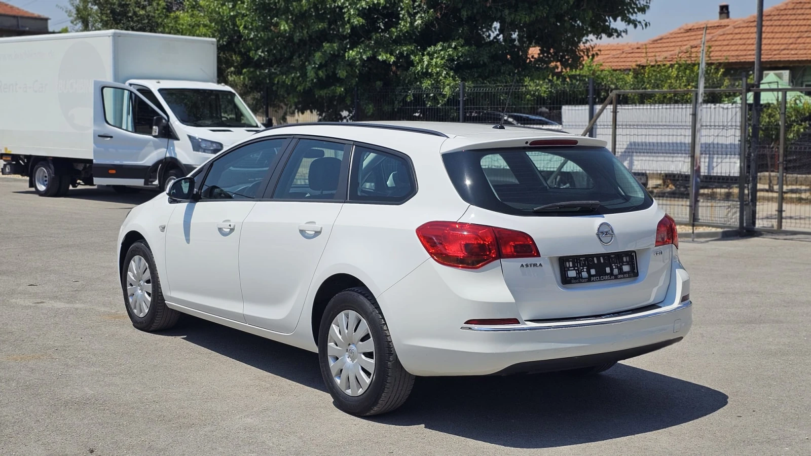 Opel Astra 1.6CDTi Ecotec 6SP IT-ОБСЛЪЖЕН-СЕРВИЗНА ИСТ-ЛИЗИНГ - изображение 4