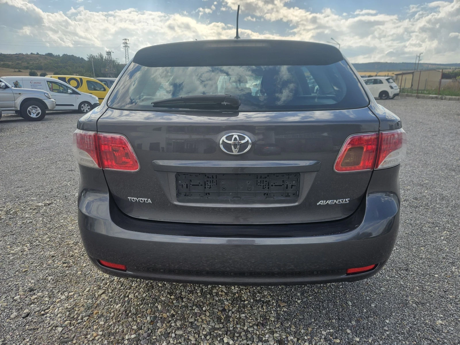 Toyota Avensis 2.2 D AUTOMAT  - изображение 6