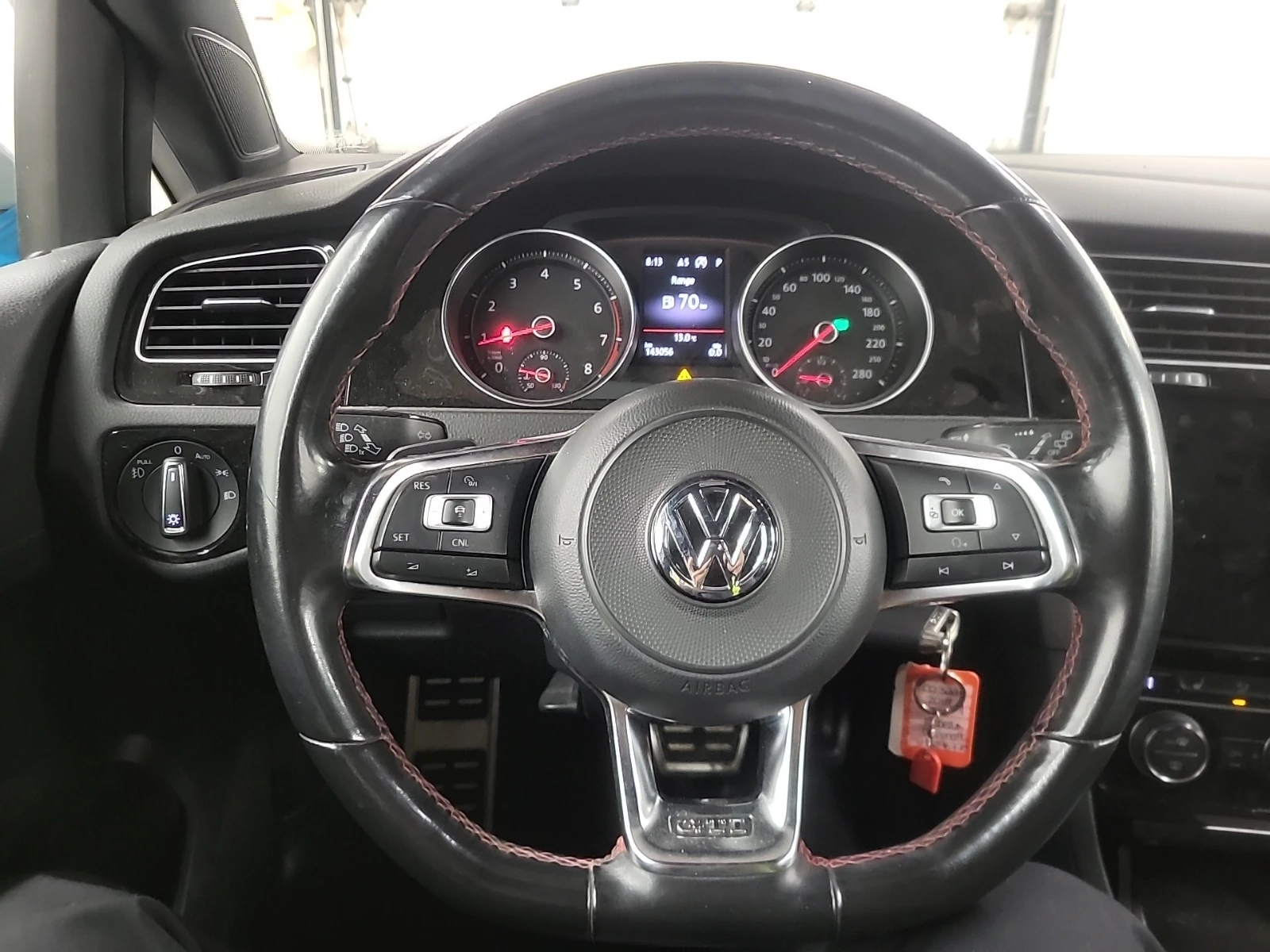 VW Golf GTI * CARFAX * ЦЕНА ДО БЪЛГАРИЯ - изображение 9