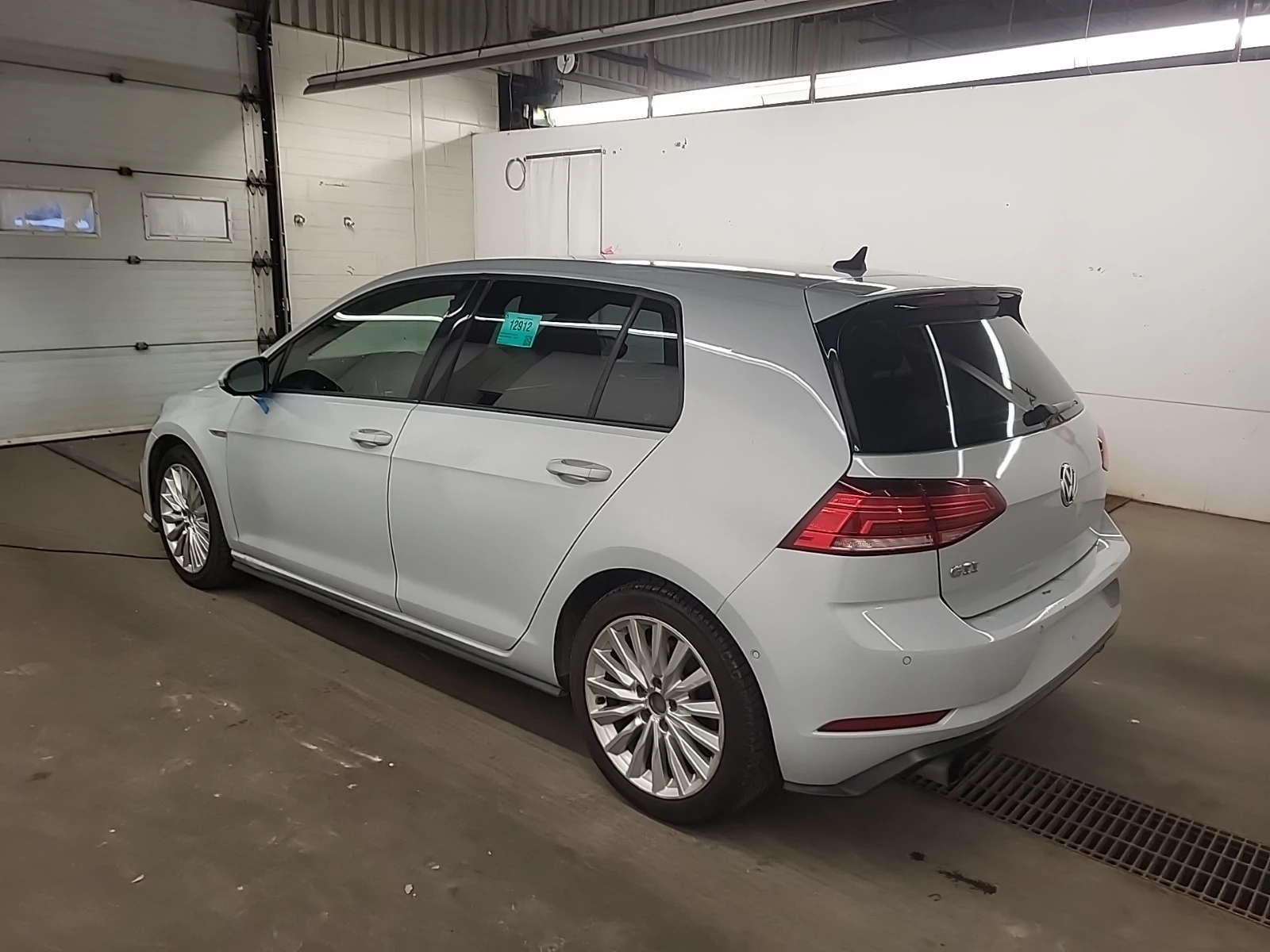 VW Golf GTI * CARFAX * ЦЕНА ДО БЪЛГАРИЯ - изображение 6