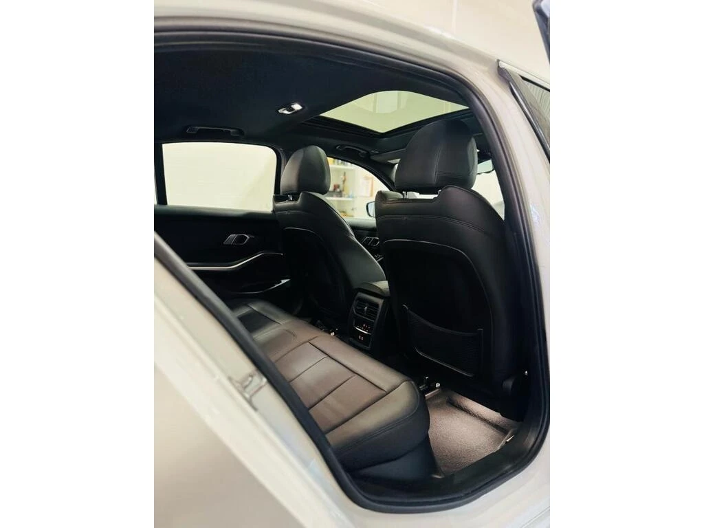 BMW 330 * 330i xDrive * CARFAX * ��� ������������ ������ | Mobile.bg � ����������� 17