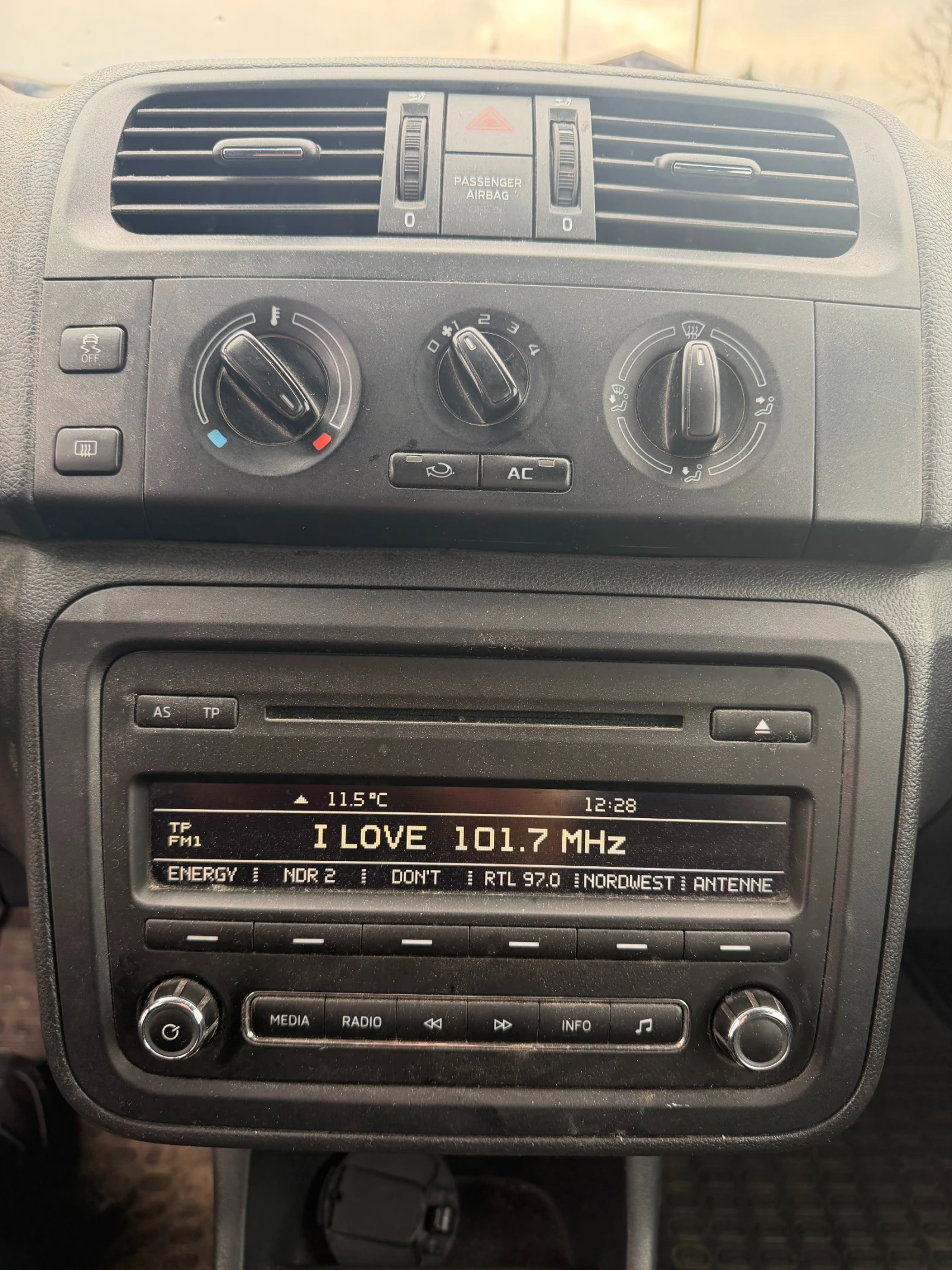 Skoda Fabia 1.2TDI EURO 5 | Mobile.bg � ����������� 12