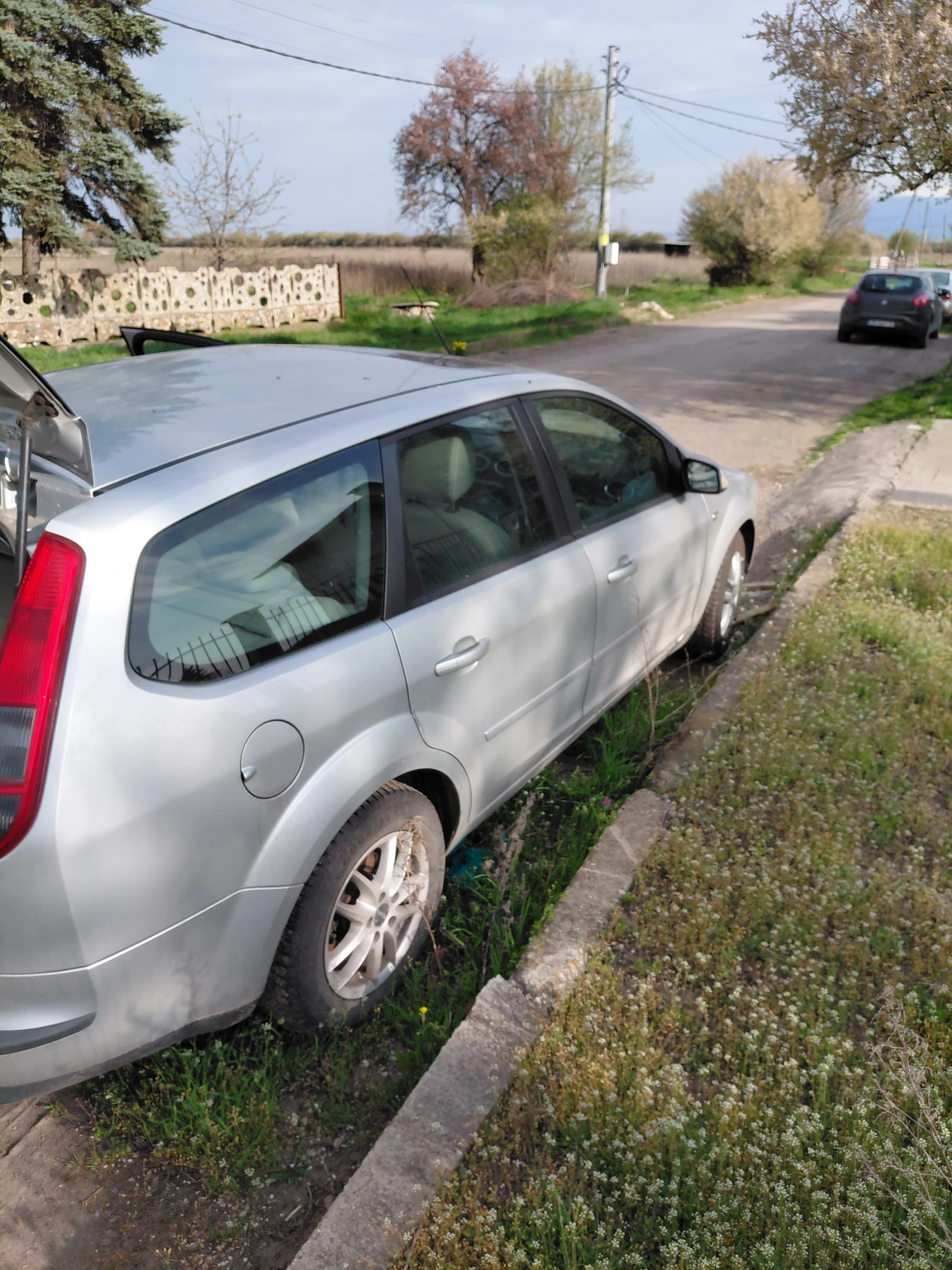 Ford Focus 1.8 бензин , снимка 7 - Автомобили и джипове - 54194352