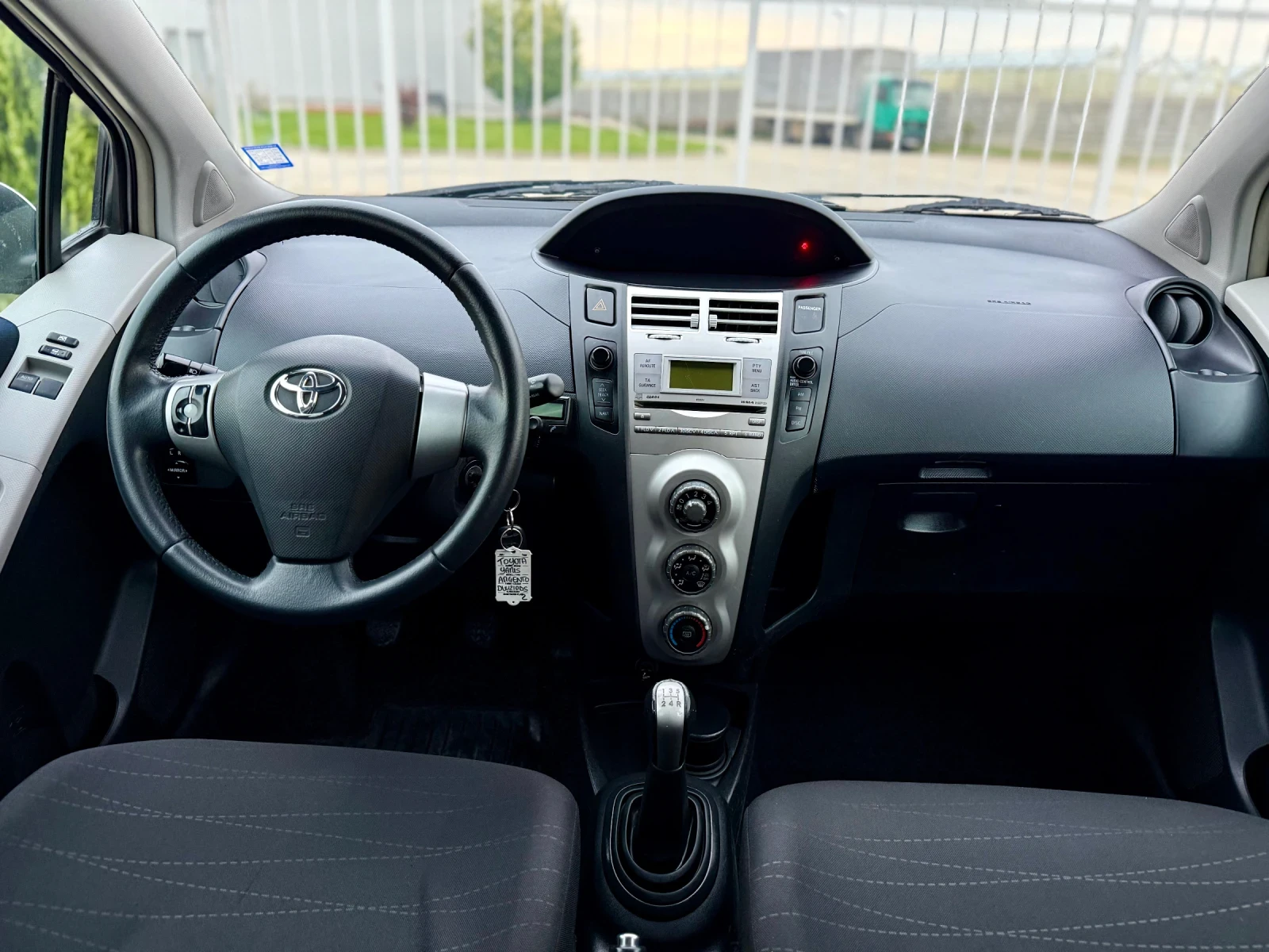 Toyota Yaris 1.4 D4D/ 90��./ ��������/ ����������/ ���������  | Mobile.bg � ����������� 9
