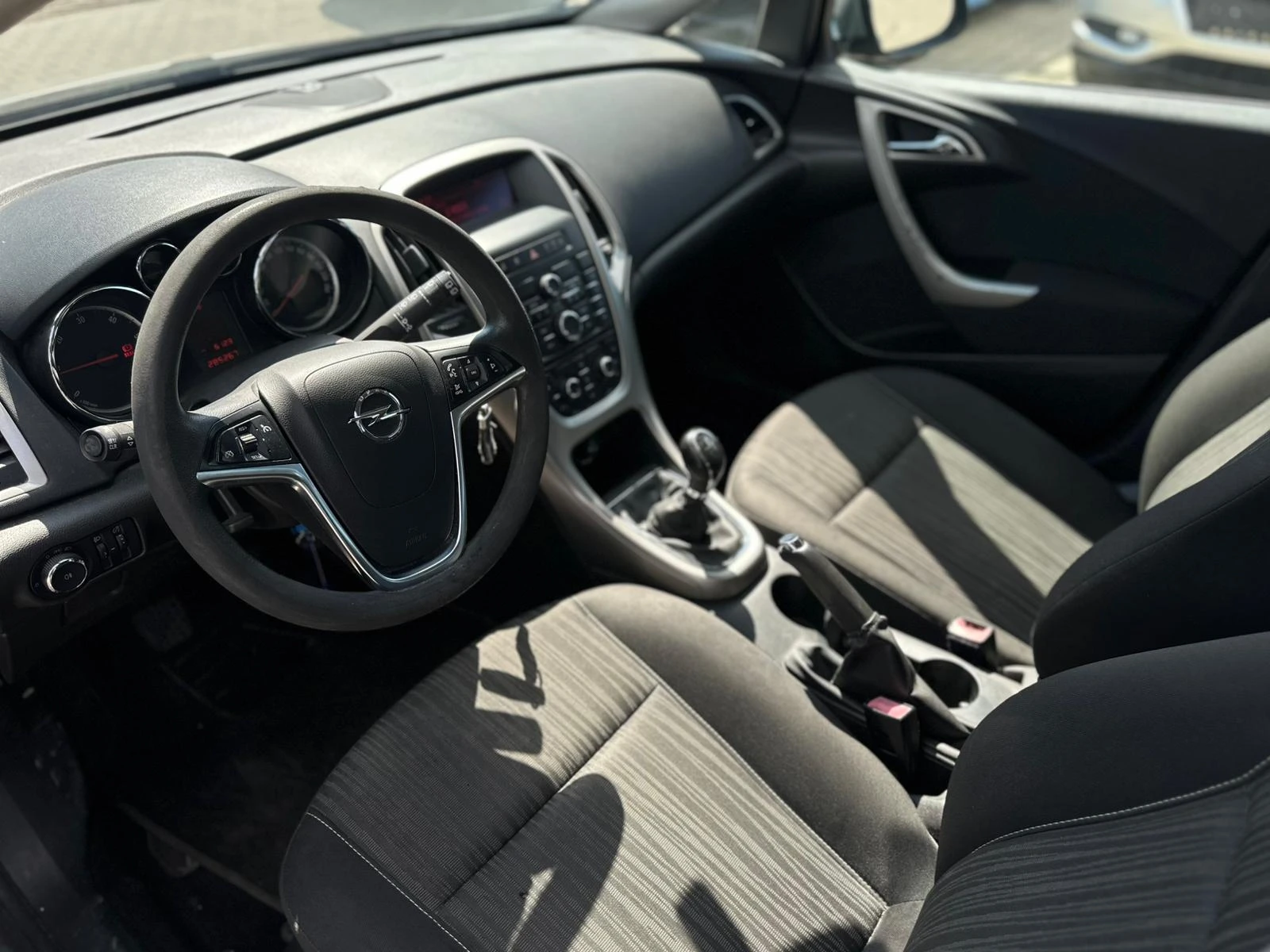 Opel Astra / SPORT TOURER / 1.7D / 110HP / , снимка 9 - Автомобили и джипове - 54369891