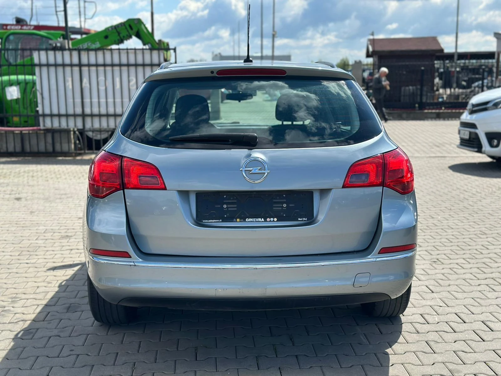 Opel Astra / SPORT TOURER / 1.7D / 110HP / , снимка 4 - Автомобили и джипове - 54369891