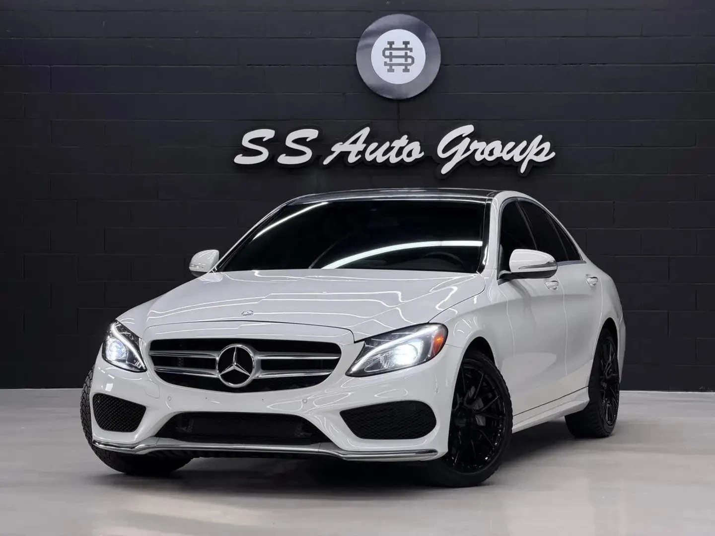 Mercedes-Benz C 300 4MATIC / AMG-PKG / ПОДГРЕВИ 