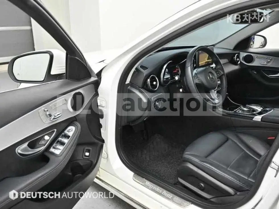 Mercedes-Benz C 220 ДИСТРОНИК/ПОДГРЕВИ/ШИБИДАХ, снимка 5 - Автомобили и джипове - 54567674