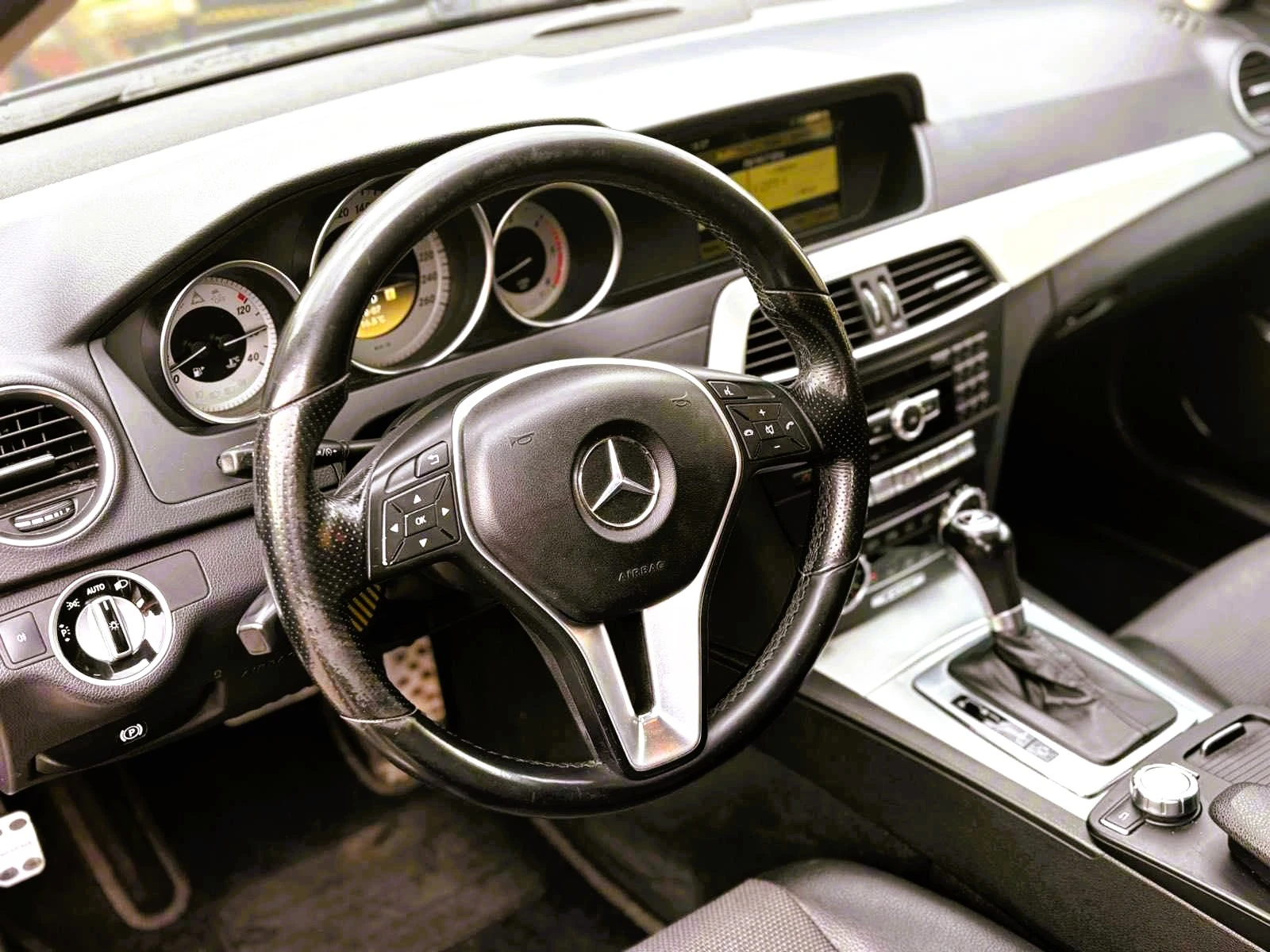 Mercedes-Benz C 300 AMG PACK, 4 MATIC, FACE, AVTOMAT 7GTRONIC, ПОДГРЕВ, снимка 11 - Автомобили и джипове - 54632590