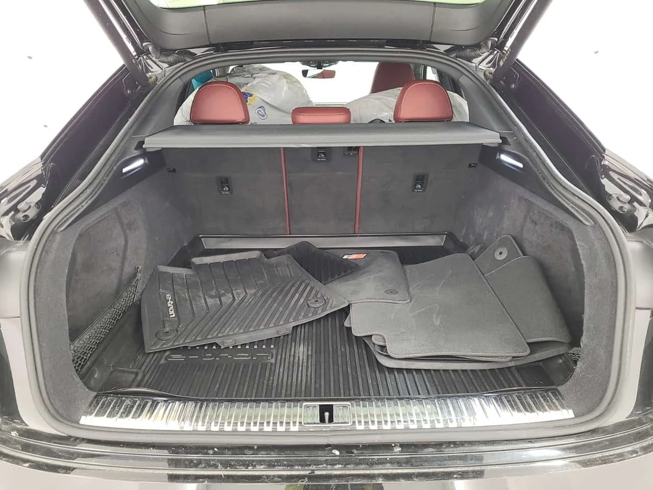 Audi SQ8  e-tron Sportback PREMIUM PLUS , снимка 15 - Автомобили и джипове - 54677527