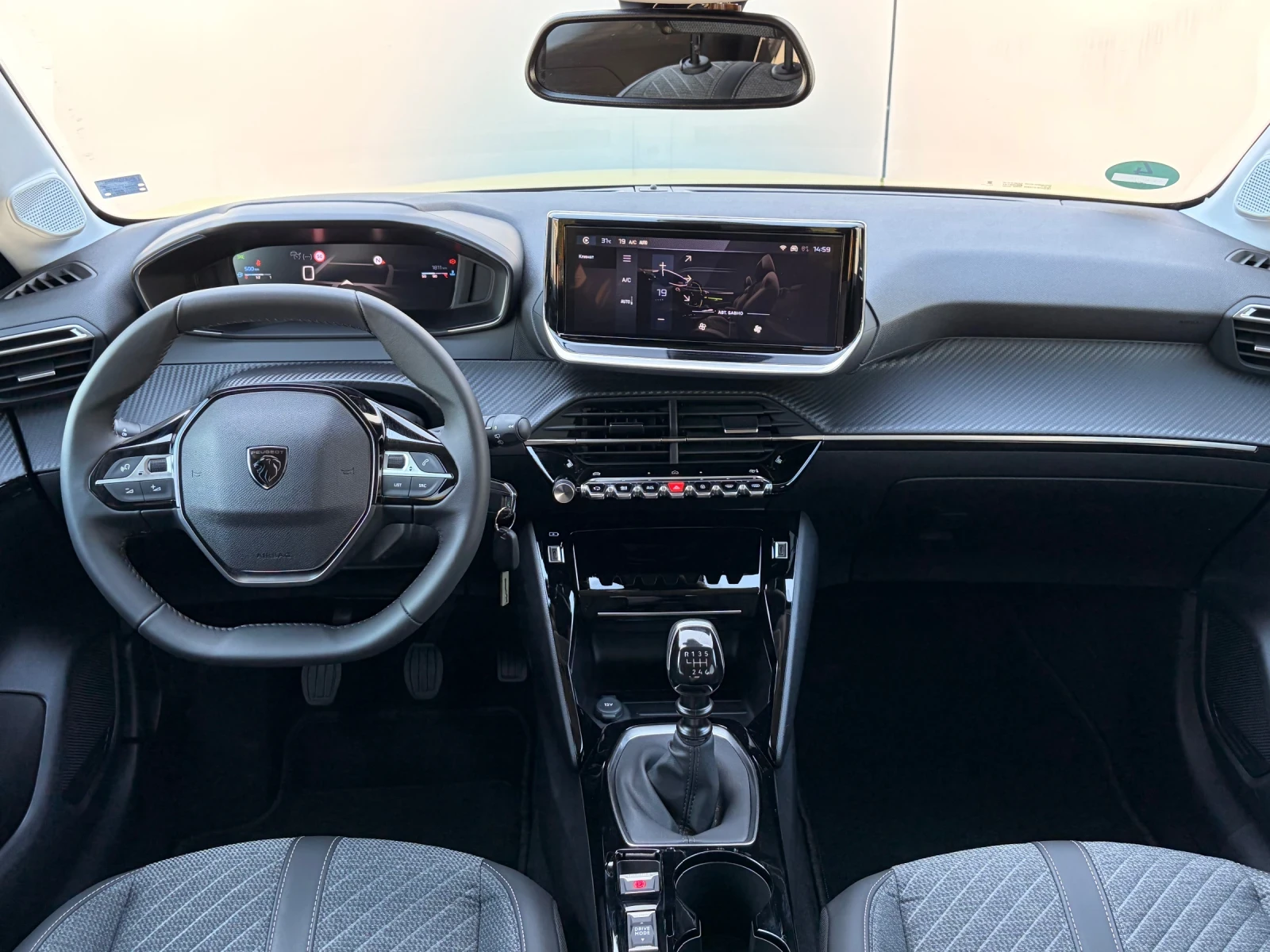 Peugeot 208 1.2 Allure* CarPlay* LED* Distronic* Гаранция, снимка 9 - Автомобили и джипове - 54703920