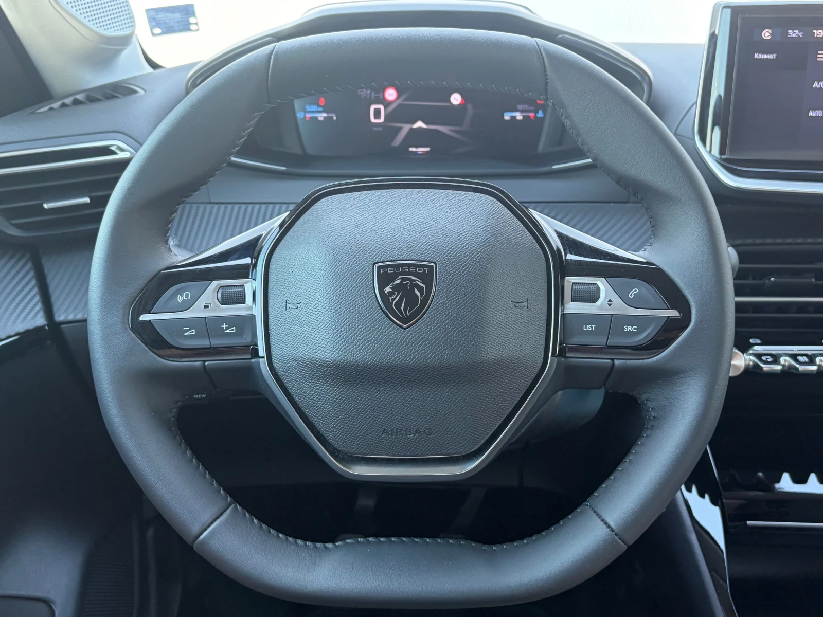 Peugeot 208 1.2 Allure* CarPlay* LED* Distronic* Гаранция, снимка 11 - Автомобили и джипове - 54703920