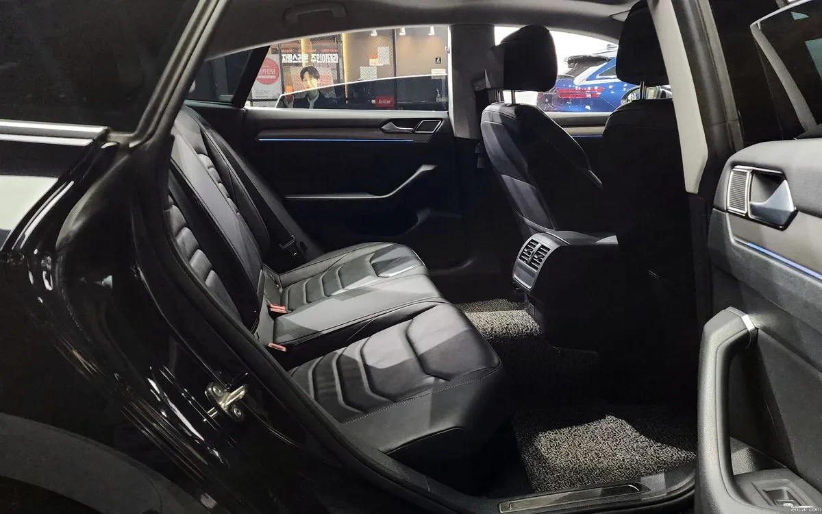 VW Arteon PRESTIG!БОГАТО ОБОРУДВАНЕ! !!ПОДГРЕВИИ! !ПАНОРАМА!, снимка 11 - Автомобили и джипове - 54933911