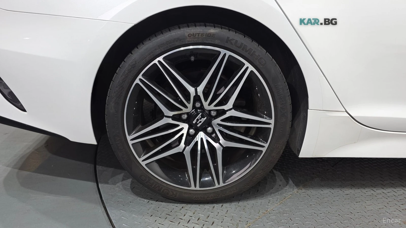 Kia Stinger Meister* 2.5* AWD* DISTRONIC* ОБДУХВАНЕ* ПОДГРЕВ* , снимка 16 - Автомобили и джипове - 55036234