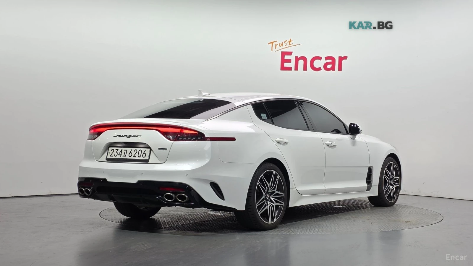 Kia Stinger Meister* 2.5* AWD* DISTRONIC* ОБДУХВАНЕ* ПОДГРЕВ* , снимка 3 - Автомобили и джипове - 55036234