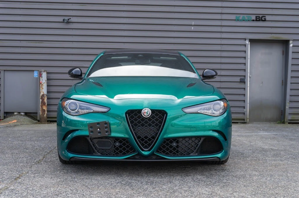 Alfa Romeo Giulia Quadrifoglio* АвтоКредит* (ЦЕНА ДО БГ), снимка 8 - Автомобили и джипове - 55222746