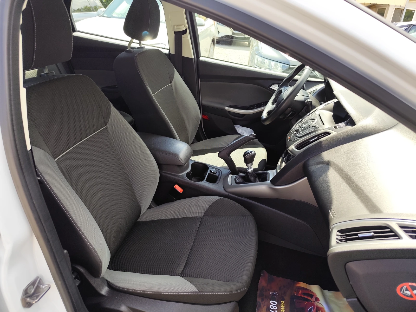 Ford Focus 1.6TDCi* PLUS* EURO5A* KLIMA* , снимка 11 - Автомобили и джипове - 55230534