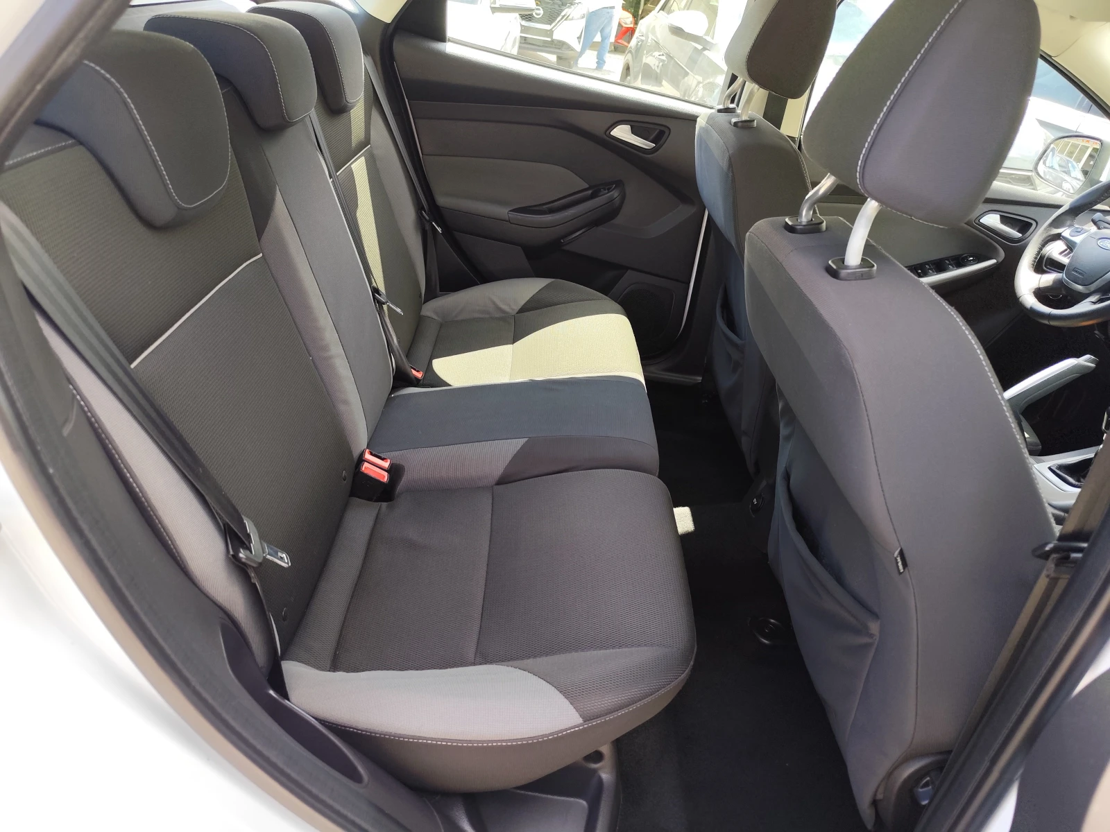 Ford Focus 1.6TDCi* PLUS* EURO5A* KLIMA* , снимка 10 - Автомобили и джипове - 55230534