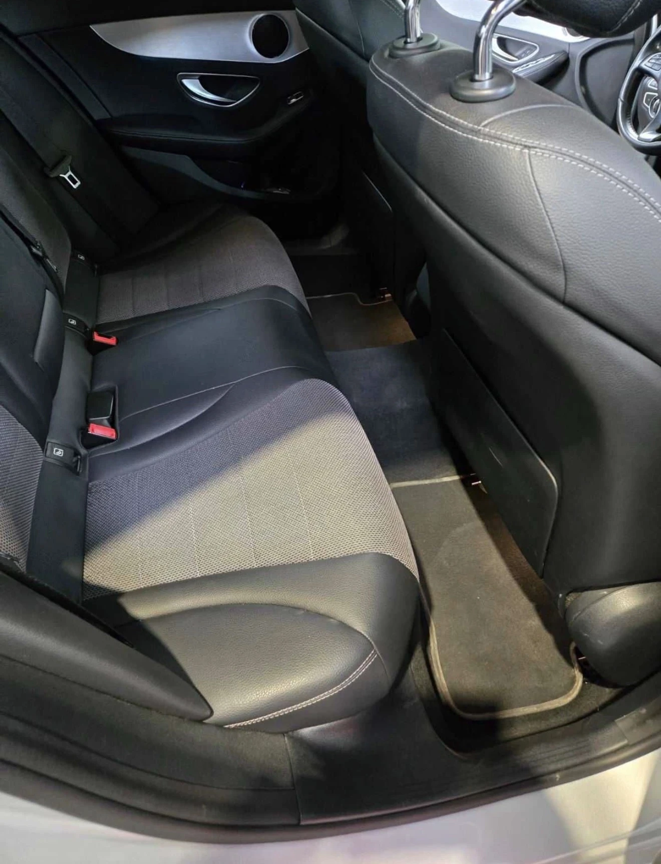 Mercedes-Benz C 350, снимка 8 - Автомобили и джипове - 55709754