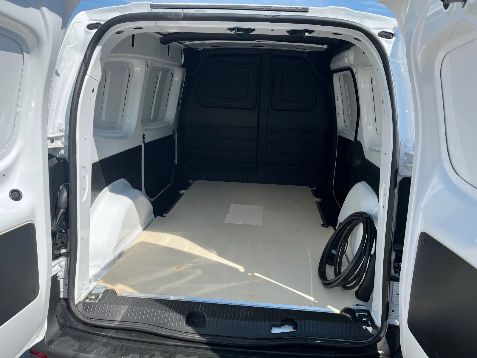 Renault Kangoo E-TECH ELECTRIC GRAND, снимка 5 - Автомобили и джипове - 55717735