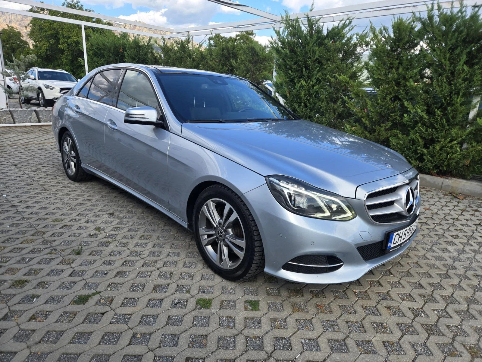 Mercedes-Benz E 300 HYBRID= FACE= АВТОМАТ= ПАНОРАМА= ПОДГРЕВ, снимка 2 - Автомобили и джипове - 56133775