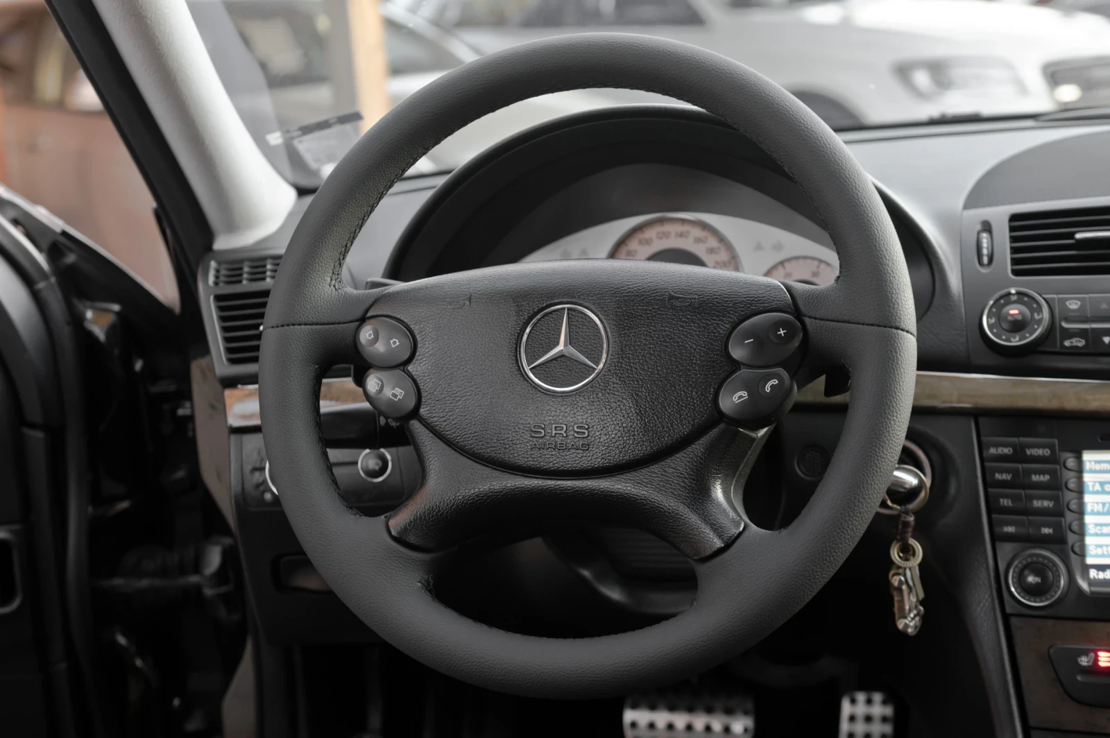 Mercedes-Benz E 320 EVO/4M/XENON/F1 | Mobile.bg � ����������� 9