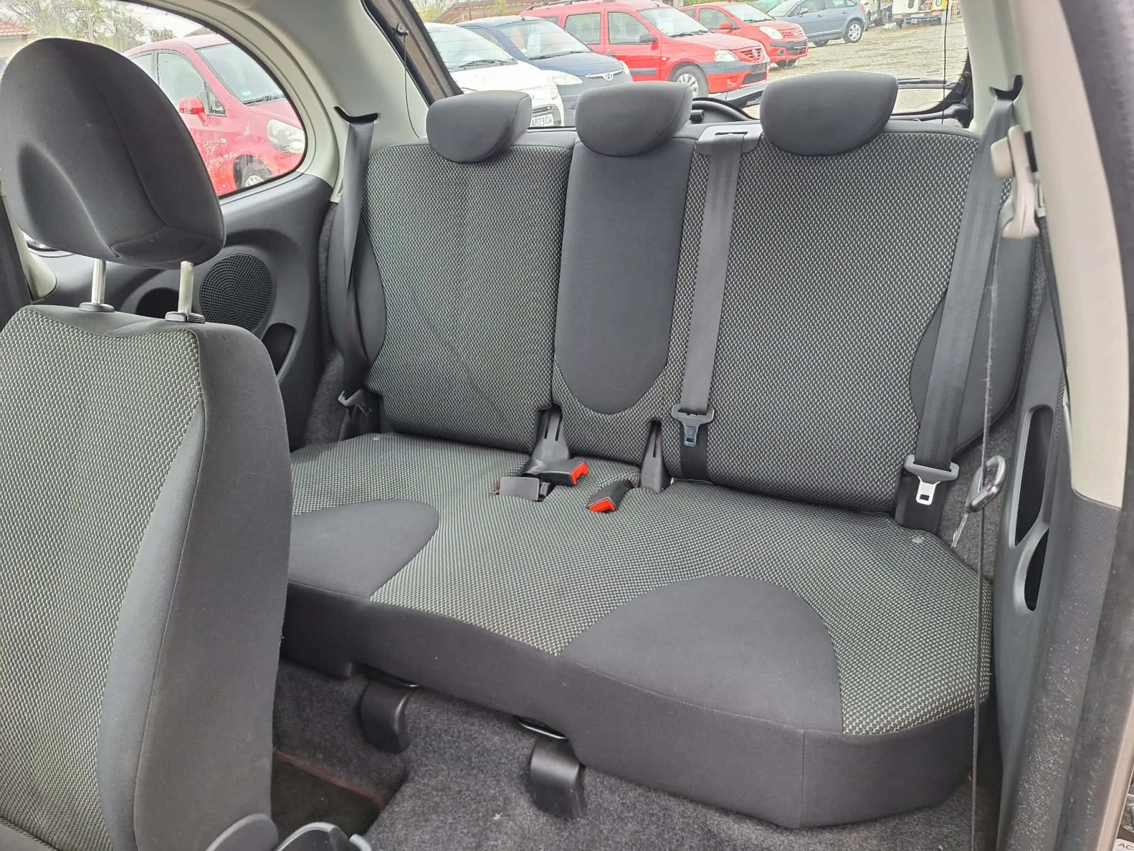 Nissan Micra 1.2i klima, снимка 9 - Автомобили и джипове - 56658312