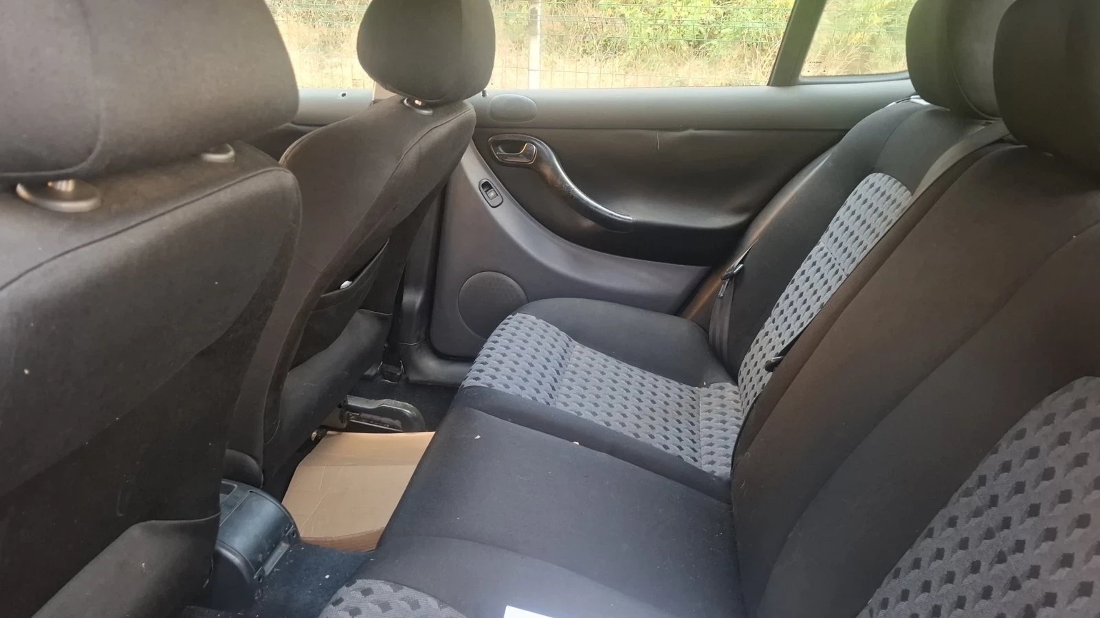 Seat Leon 1.9tdi, снимка 13 - Автомобили и джипове - 56709767