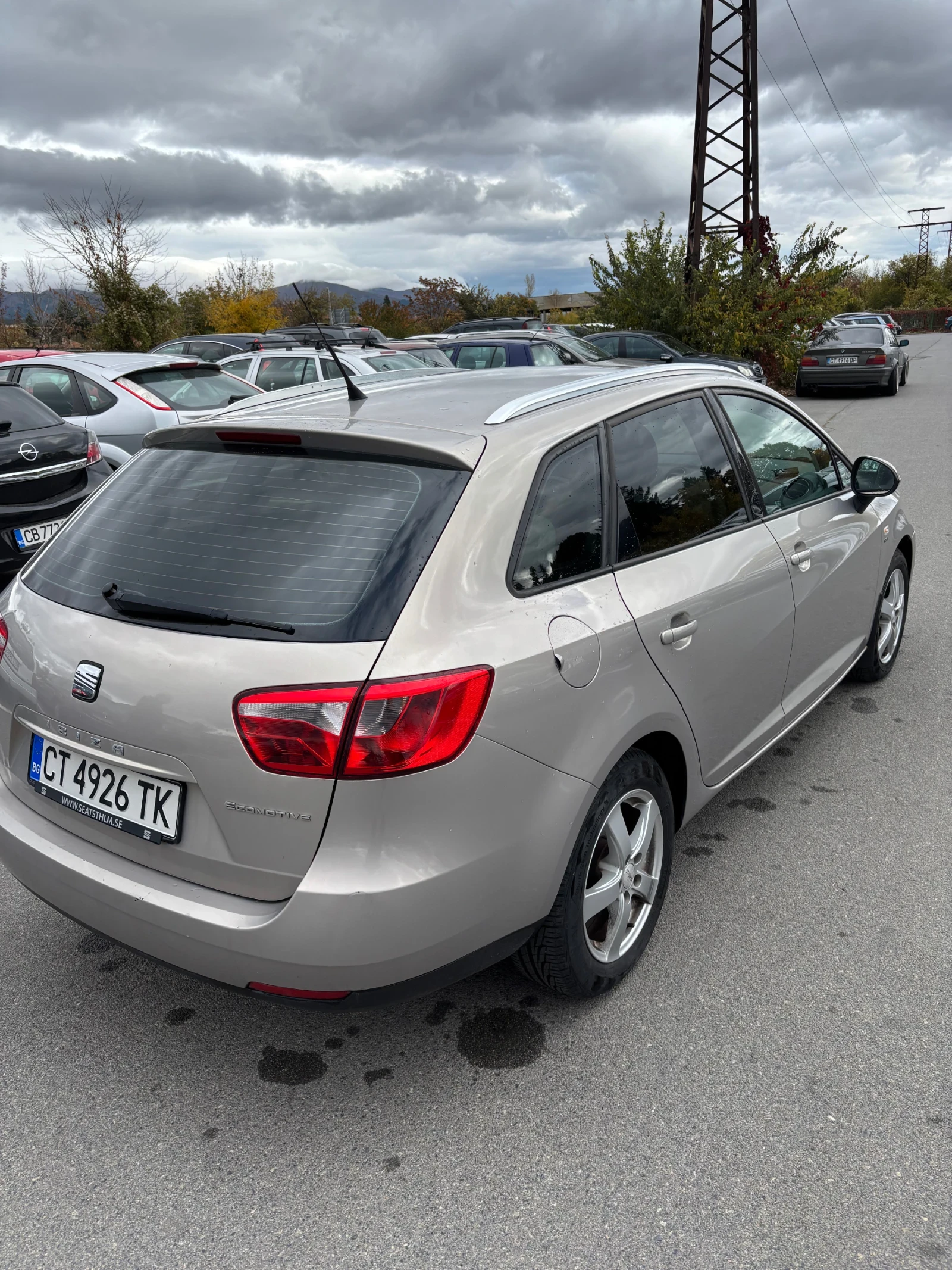 Seat Ibiza ST 6J, снимка 2 - Автомобили и джипове - 56725813